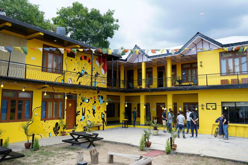 The Hosteller Bir