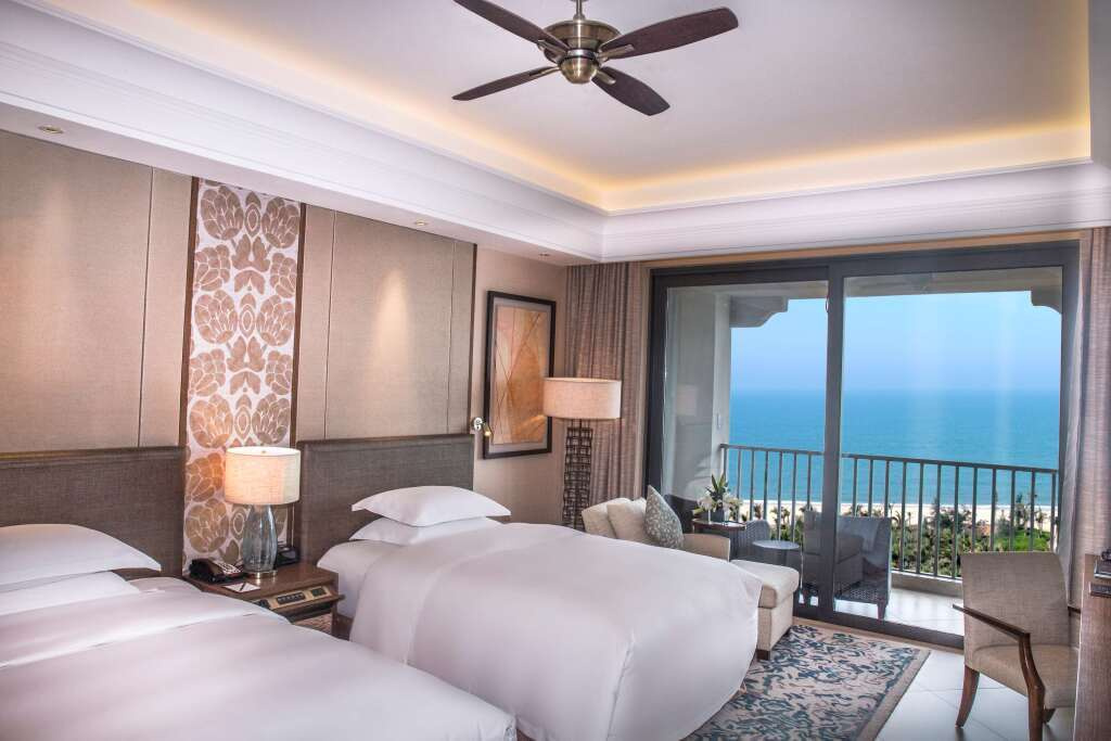 Crowne Resort Spa  Beach Resort Hainan