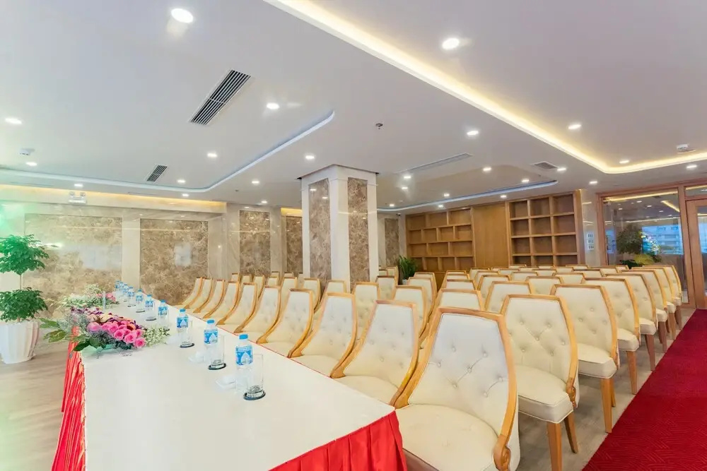 Canary Gold Hotel Quy Nhơn - Beachfront - Iconic Location