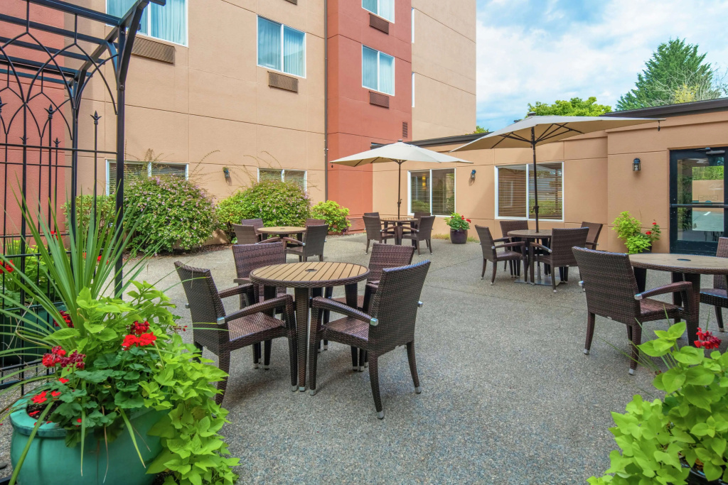 DoubleTree by Hilton Portland Tigard