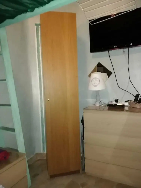 Lockable room center