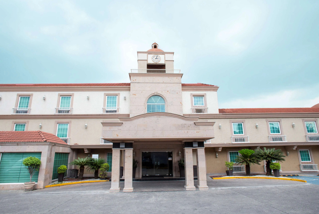 BEST WESTERN Plus Monterrey Colon