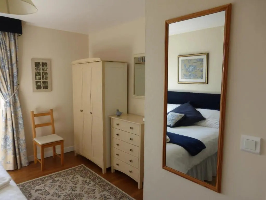 LHirondelle Chambres dHotes