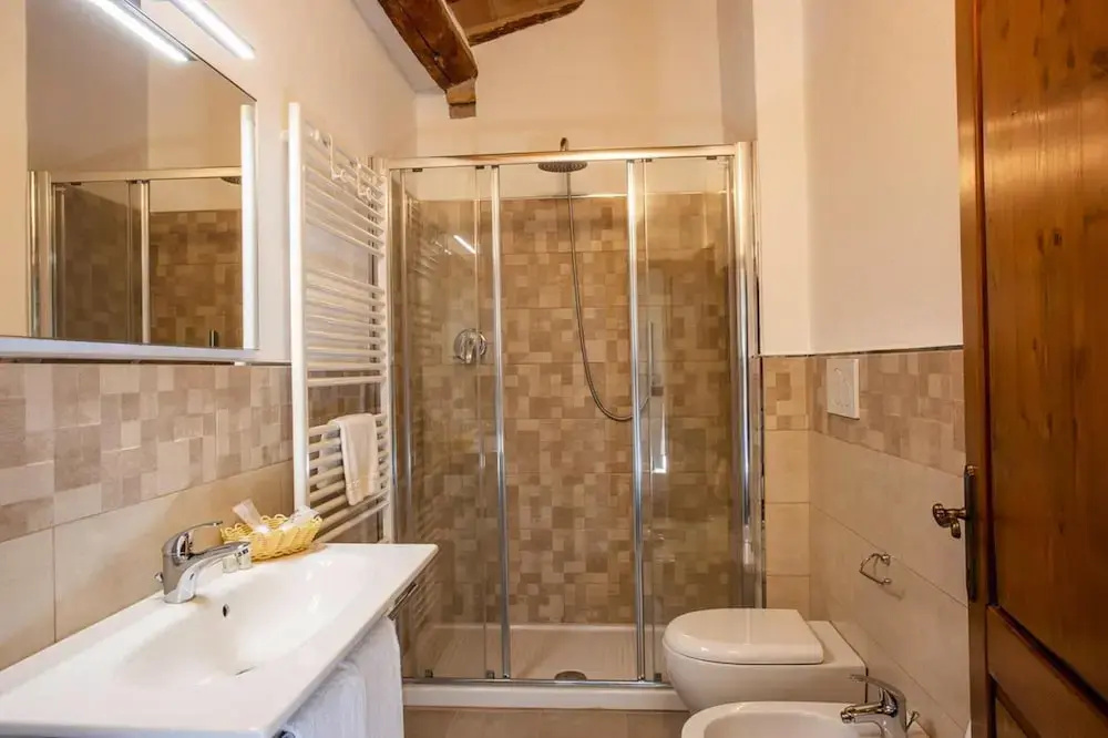 Fattoria Bio Pieve a Salti, Montalcino