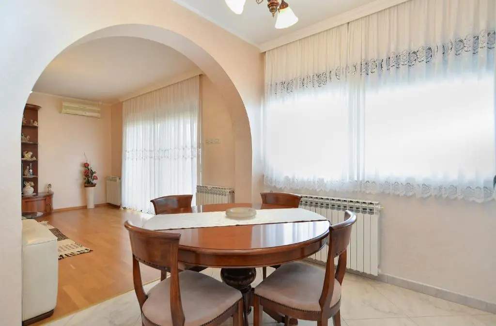 Apartments Rocka 1195