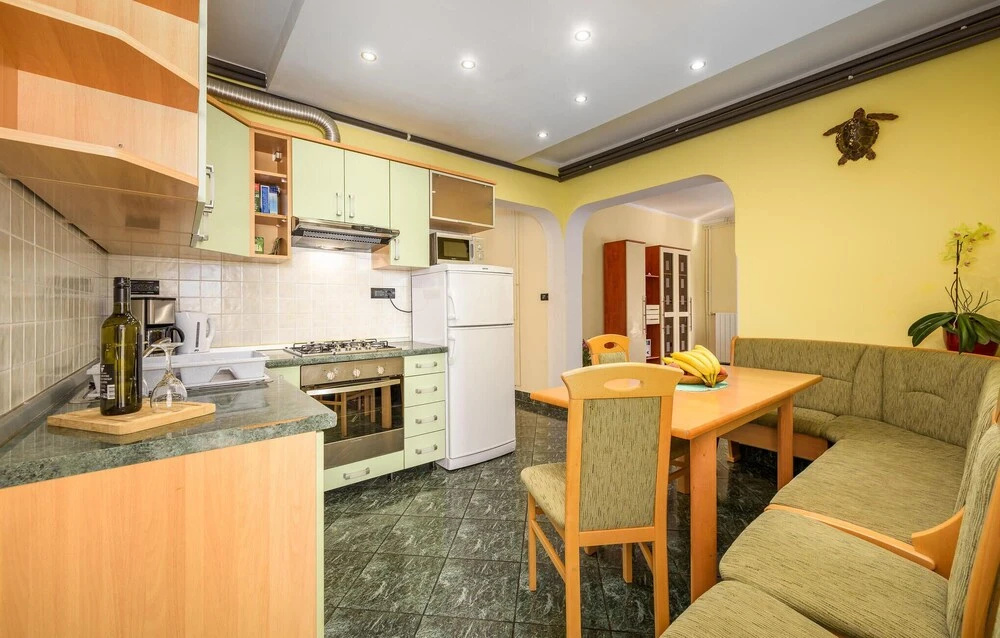 Stunning Home in Fazana With Wifi and 3 Bedrooms
