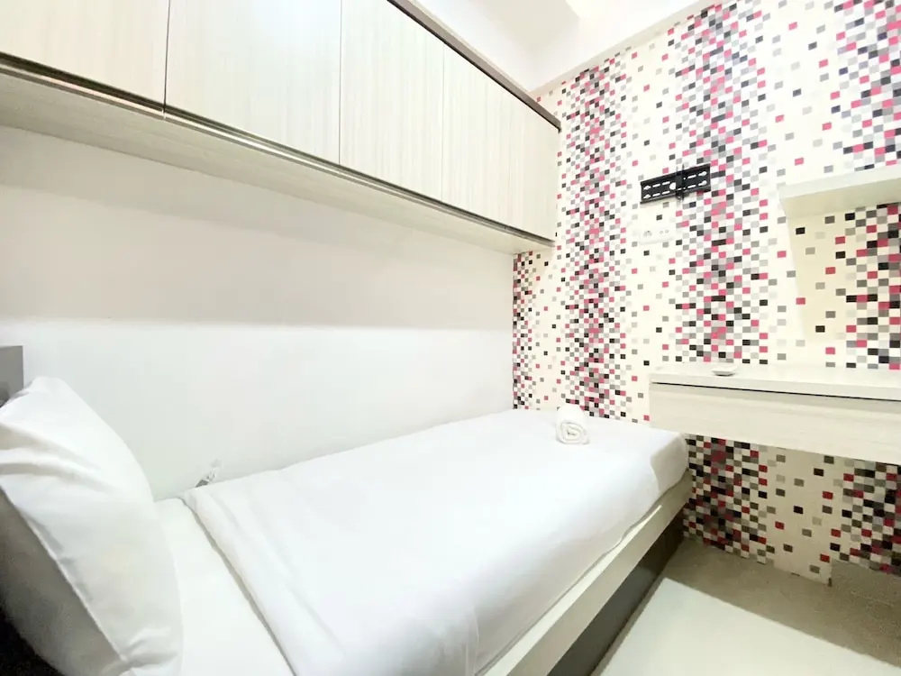 Cozy & Pleasant 2BR Apartment at The Jarrdin Cihampelas By Travelio