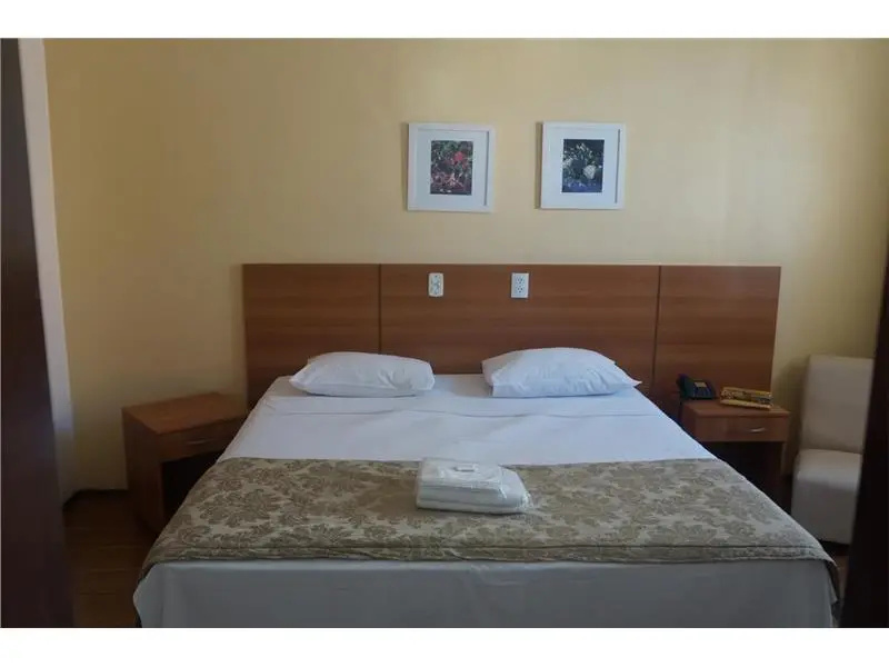 Rhud's Hotel