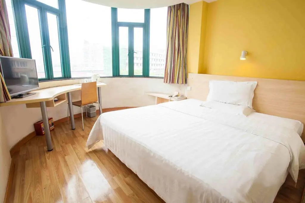 7Days Inn Wuhan Jiefang Park Branch