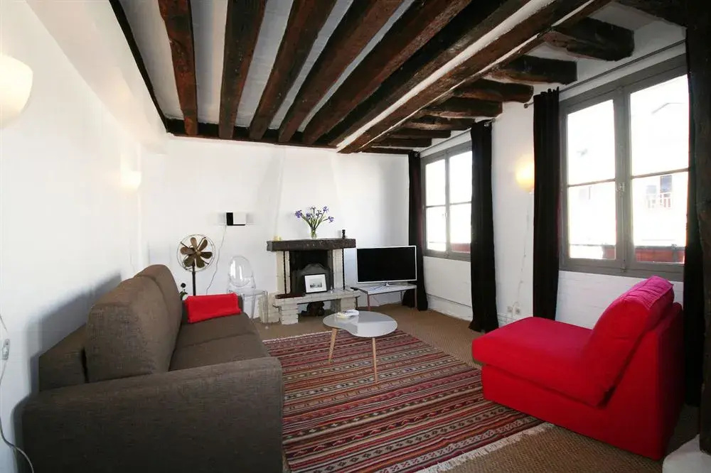 My Apartment in Paris Jonquiere