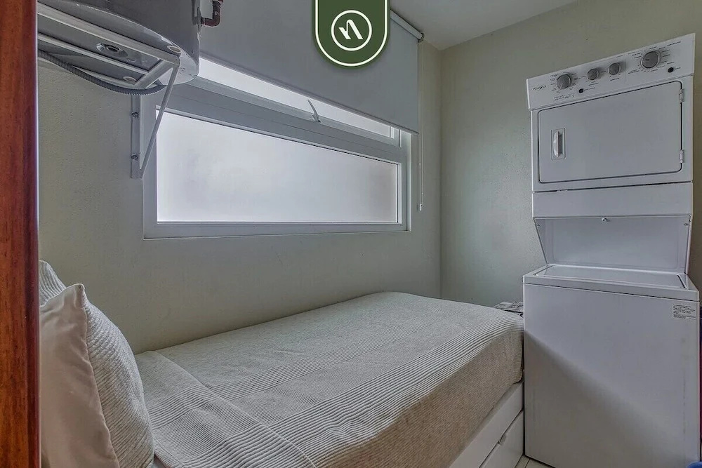 2BR Condo With Private Balcony - Padel Court