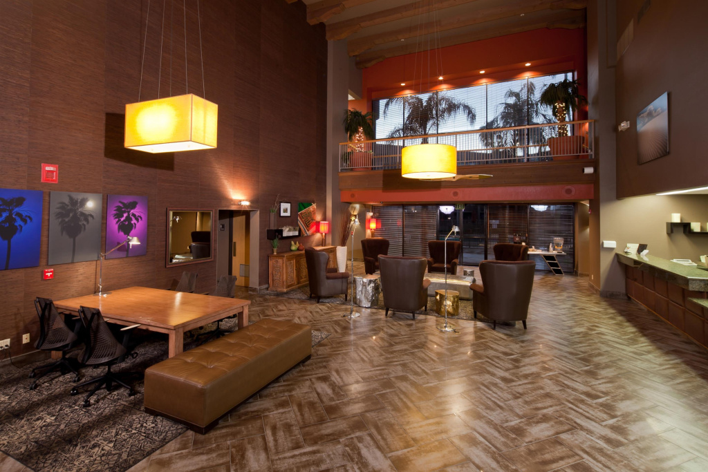 Best Western Plus Scottsdale Thunderbird Suites