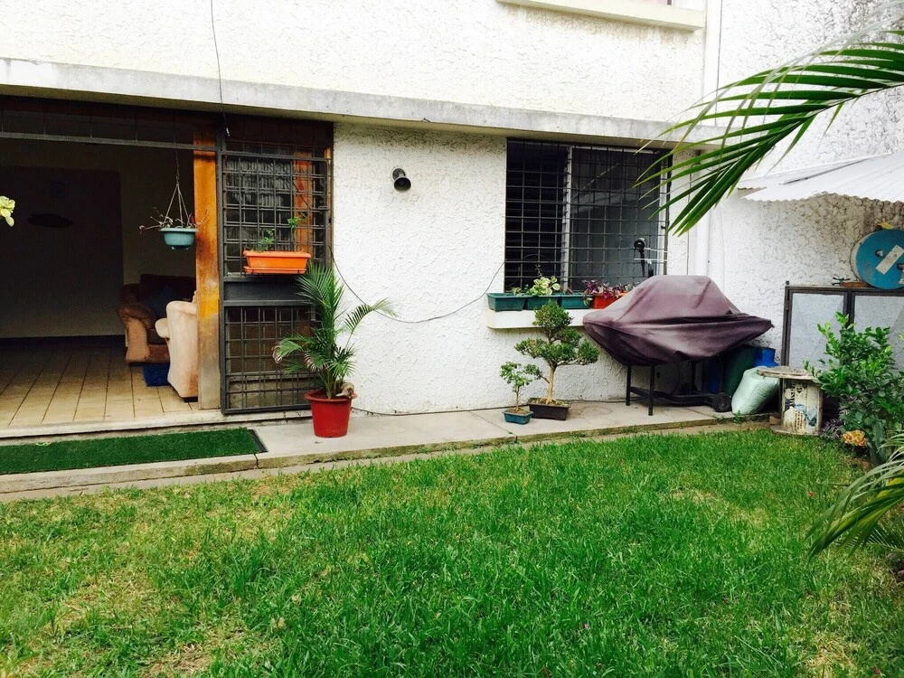 Large And Cosy Apartment With Private Garden
