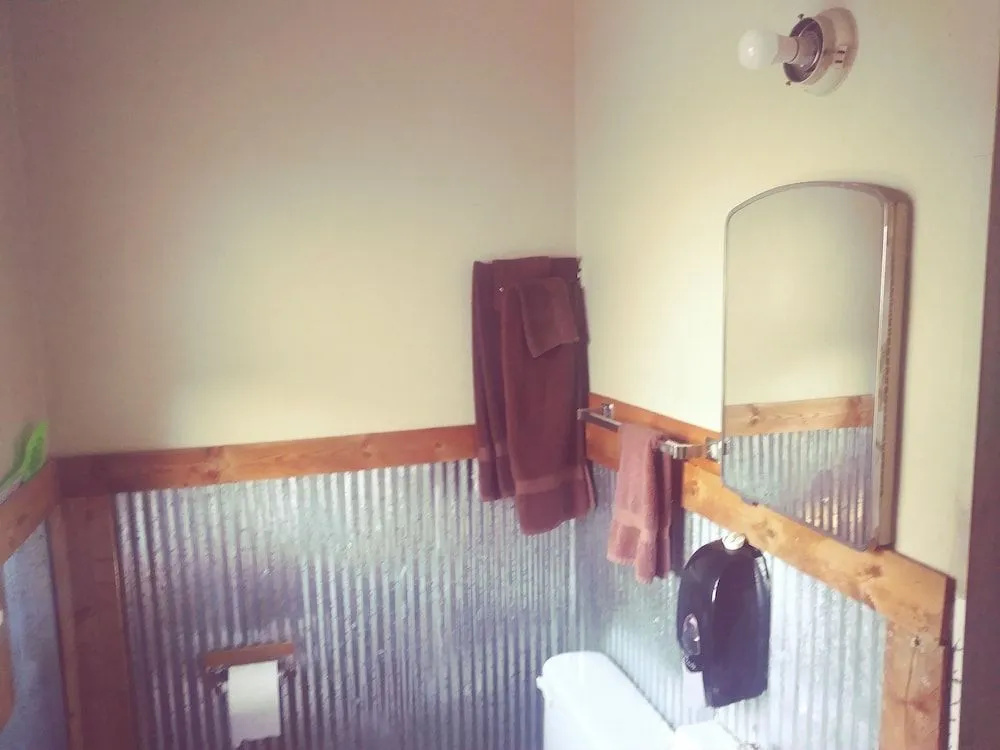 Headwaters Motel