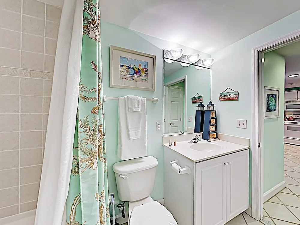 New Listing! Ocean-view W/ Pool - Near Beach 3 Bedroom Condo
