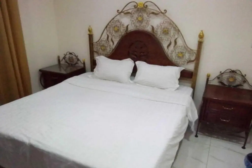 OYO 640 Home Furnished 3-Bedroom Apartment
