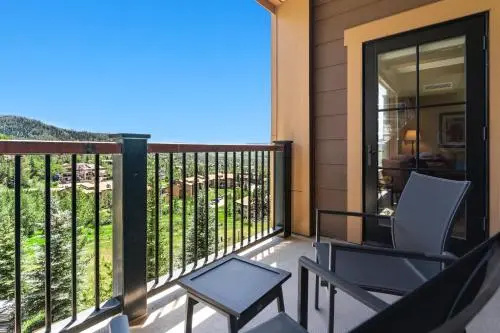 Edgemont 2504 - Luxury Ski-in Ski-out Condo