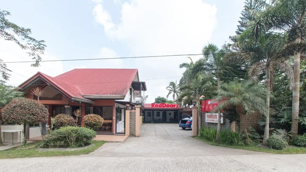 RedDoorz @ Holy Spirit Road Tagaytay
