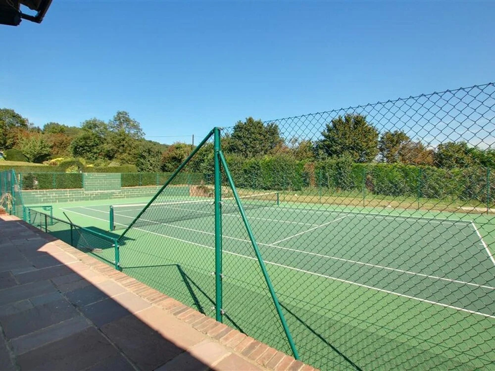 Serene Holiday Home in Linton With Private Swimming Pool