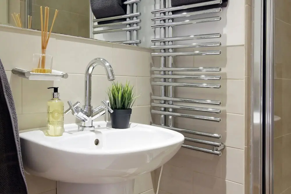 2 Bdr in Kensington E1 by the Residences