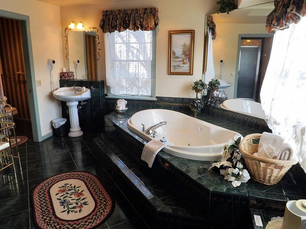 West Ridge Bed and Breakfast