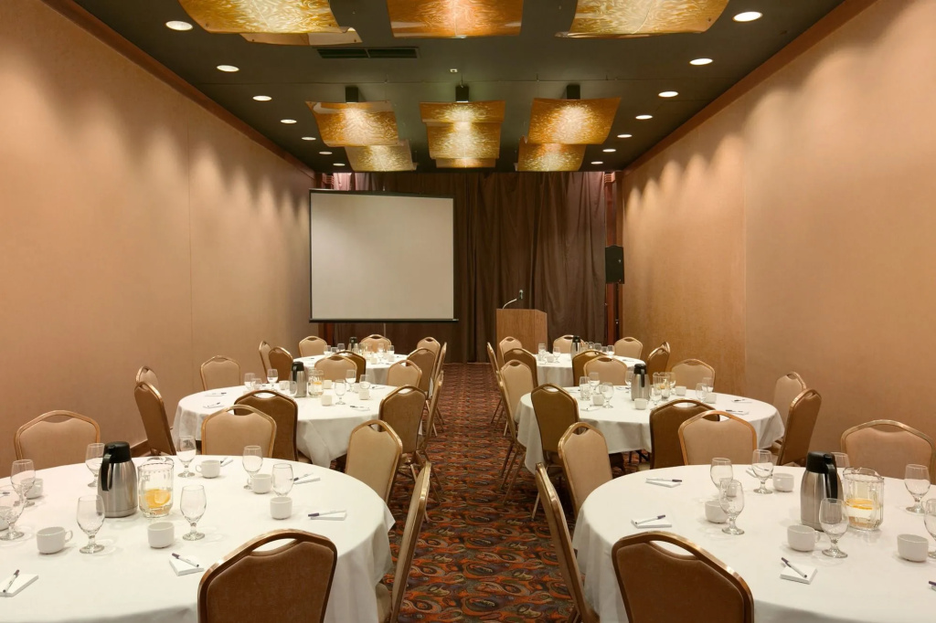 Harrah's Council Bluffs – A Caesars Rewards Destination