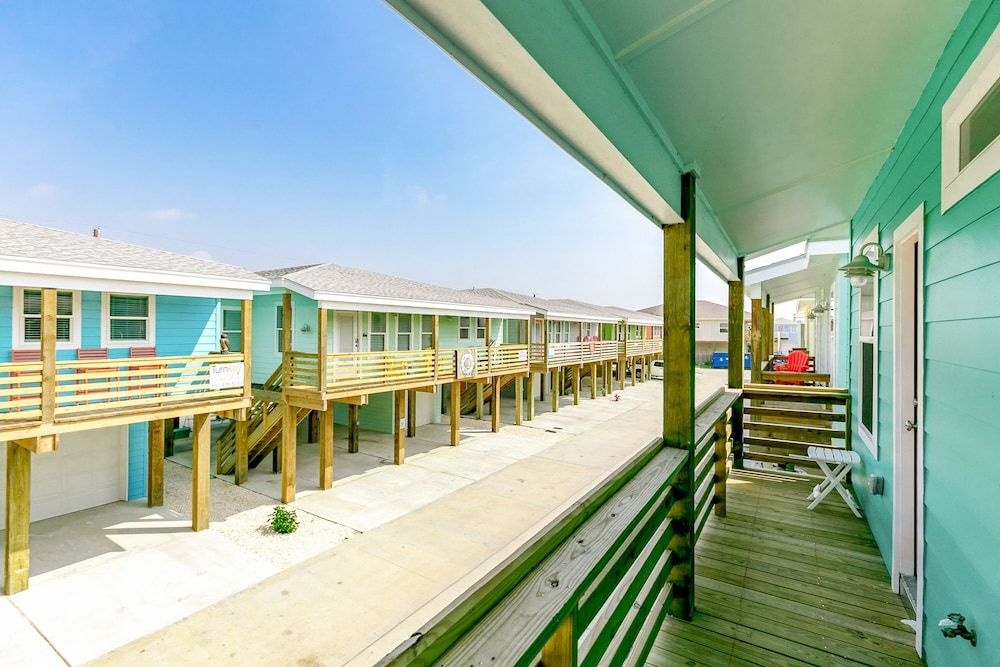 Sea Ya Soon Brand New 4BR 3BA Port A House by RedAwning