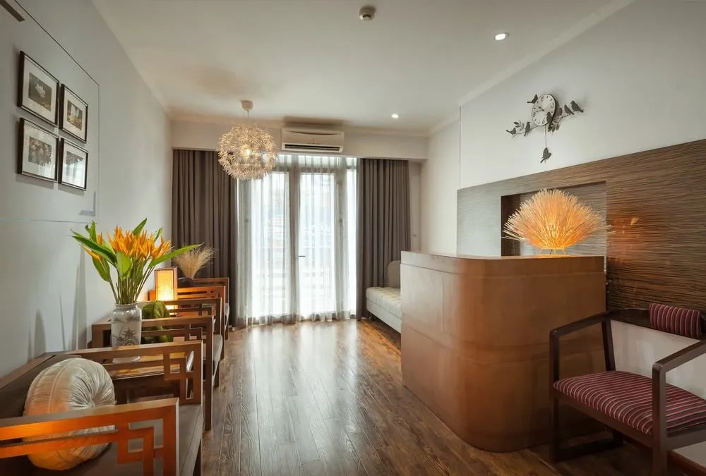 Hanoi Center Silk Hotel & Travel