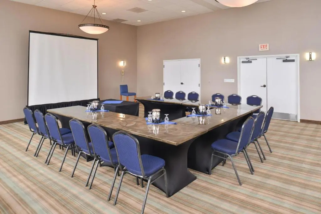 Holiday Inn Express Hotel & Suites Ventura Harbor by IHG