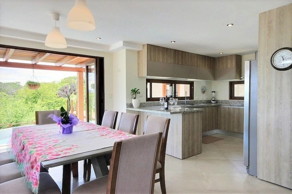 Villa Atardecer - 4 Br home