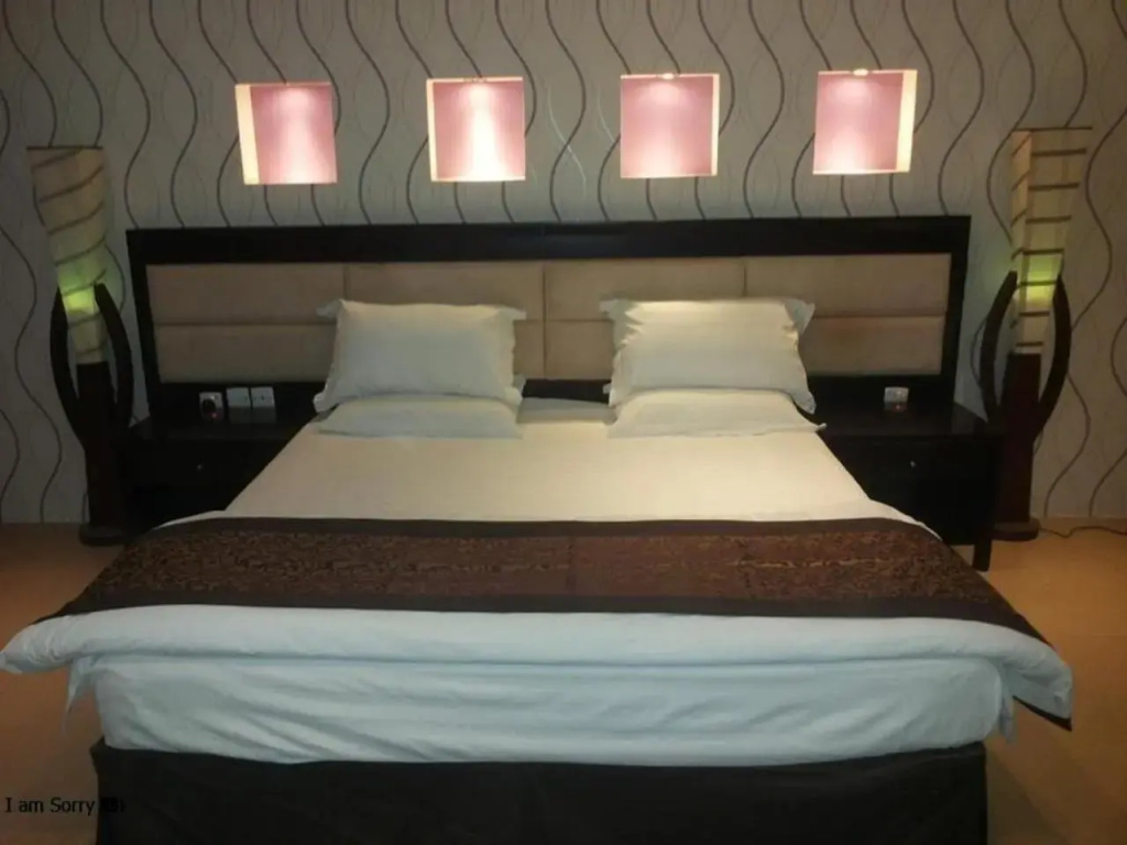 Quiet Rooms 11