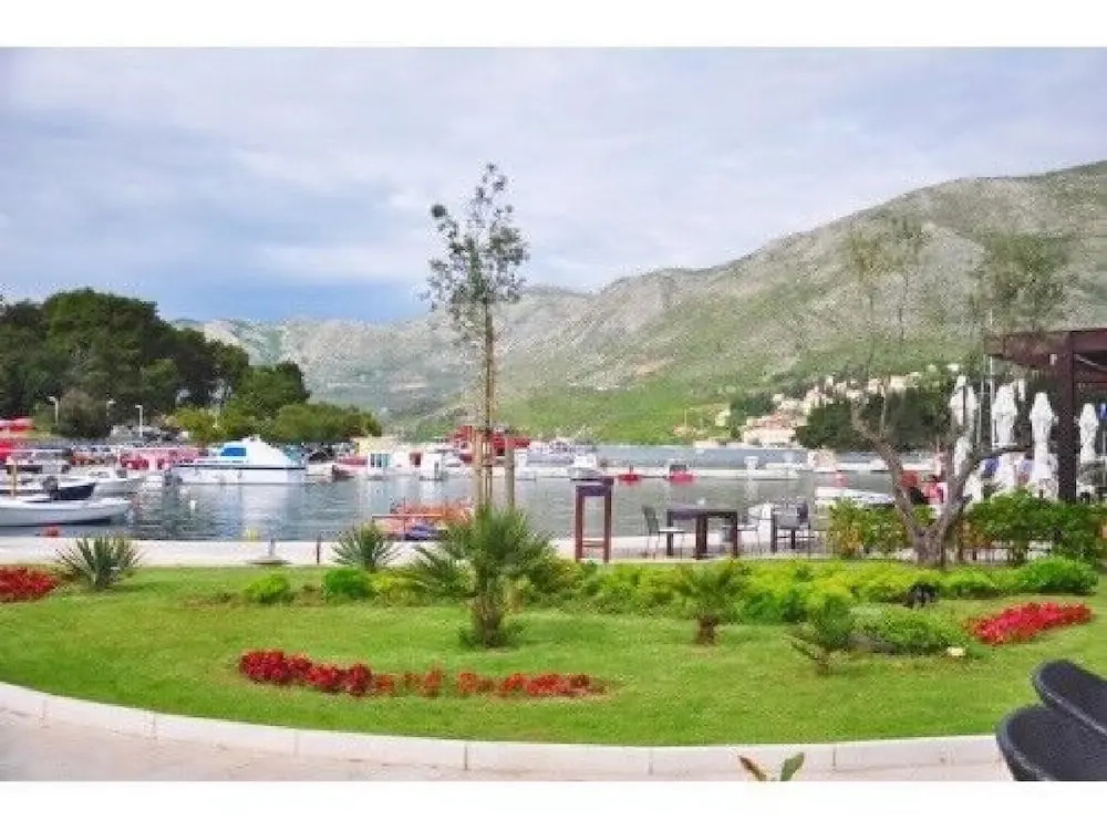 Apartments Pero