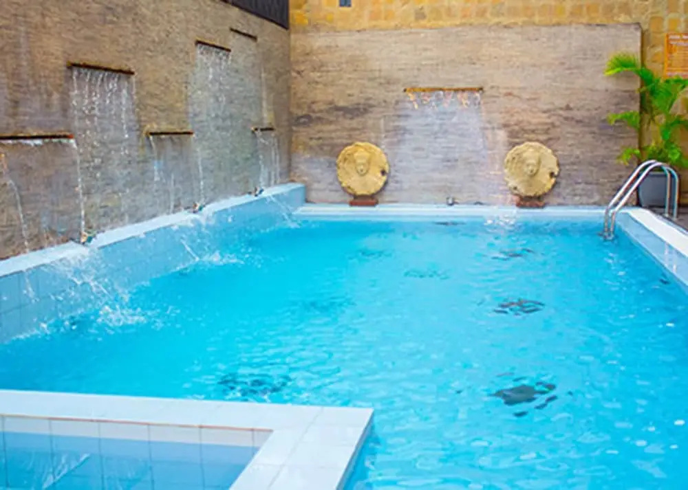Have a Marvelous Stay at the Landmark Suites