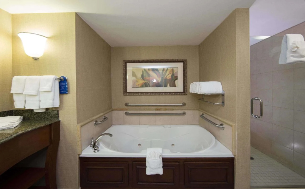 Courtyard by Marriott Athens Downtown