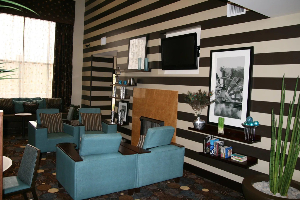 Hampton Inn & Suites Nashville at Opryland