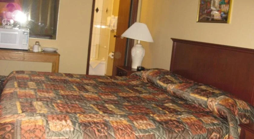 Twin Creeks Motel