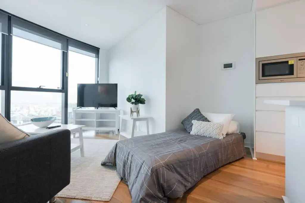 Lvl 57 Skytower Breathtaking Views CBD Wifi Carpark by Stylish Stays