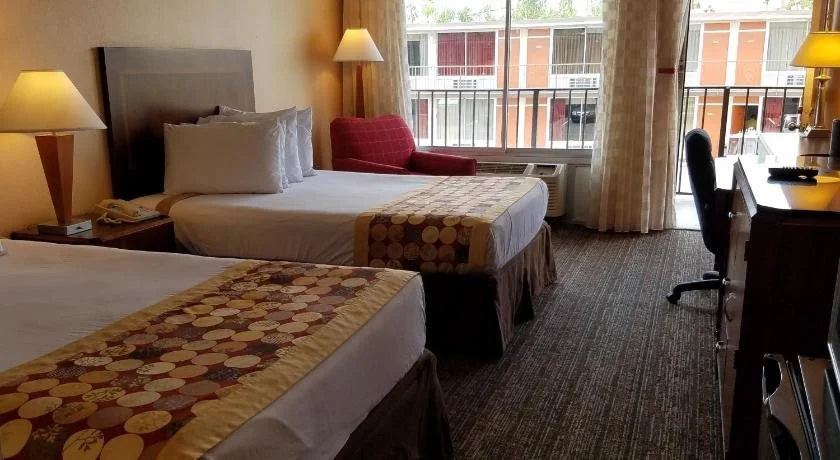 Sun Inn & Suites