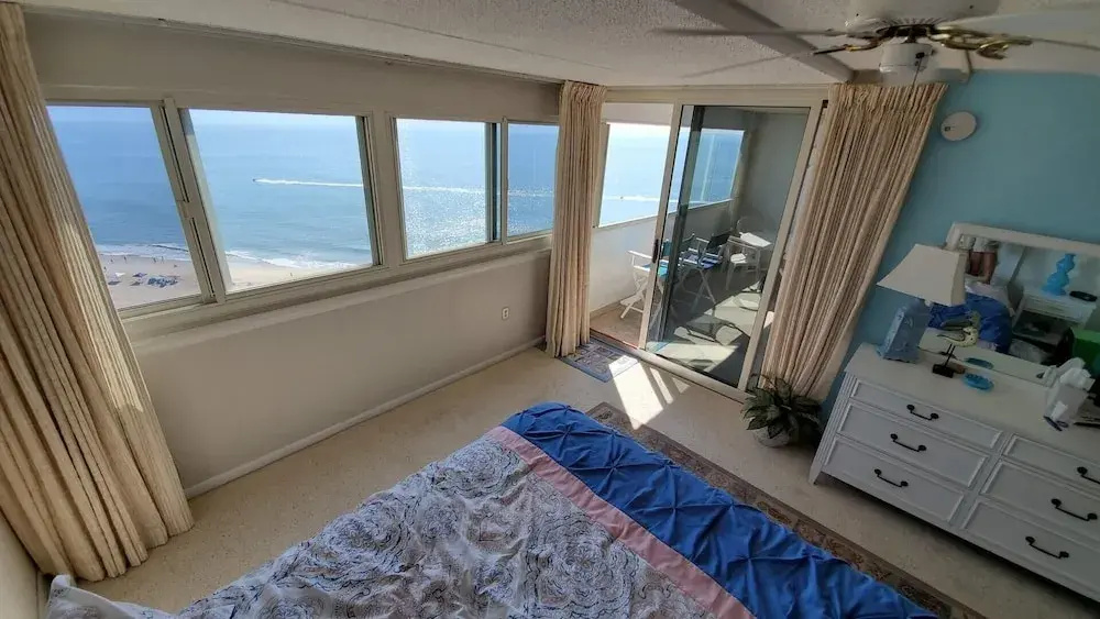 Atlantis 1608 2 Bedroom Condo by RedAwning
