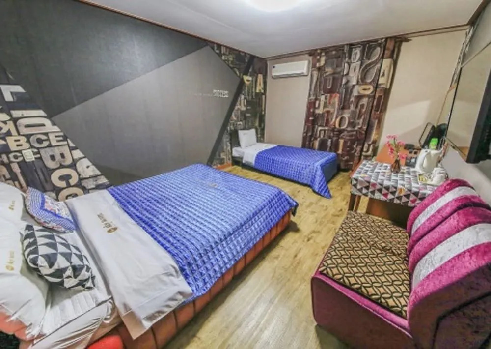 Sky Motel