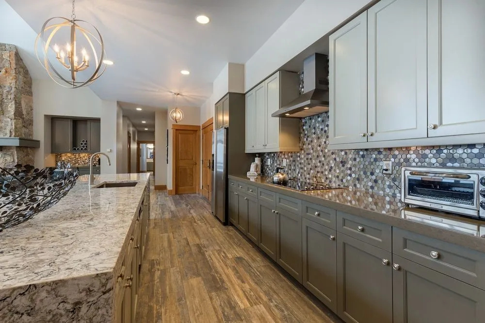 Lone Eagle #3050 - 4 Br Condo