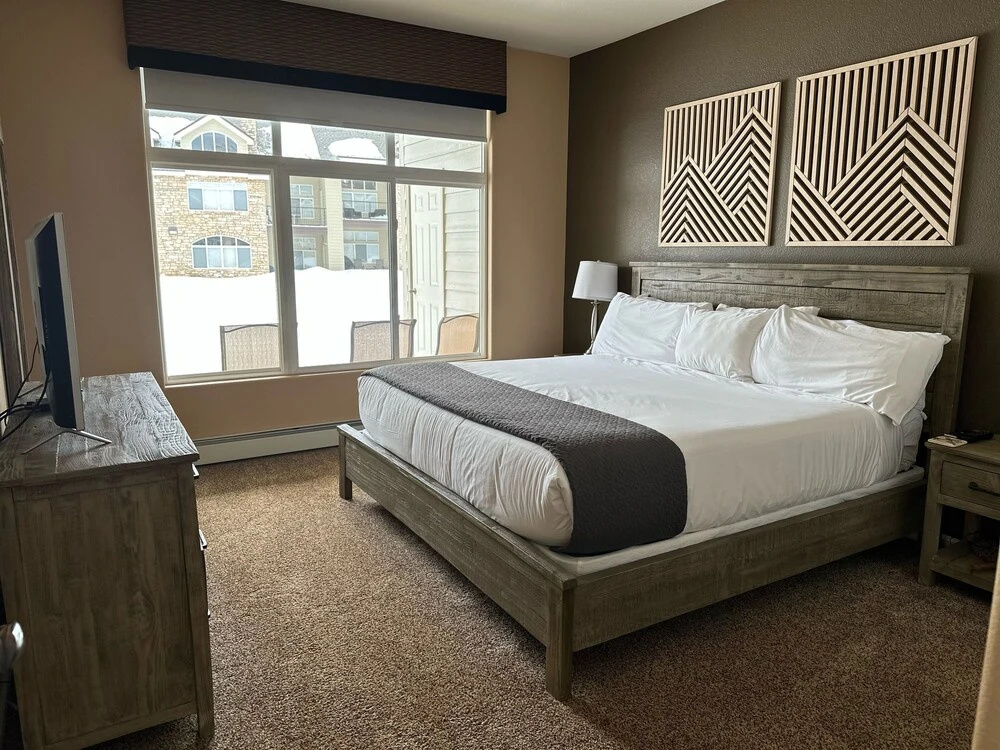 New Listing! Beautiful Frisco Condo With Lake Views! 2 Bedroom Condo by RedAwning