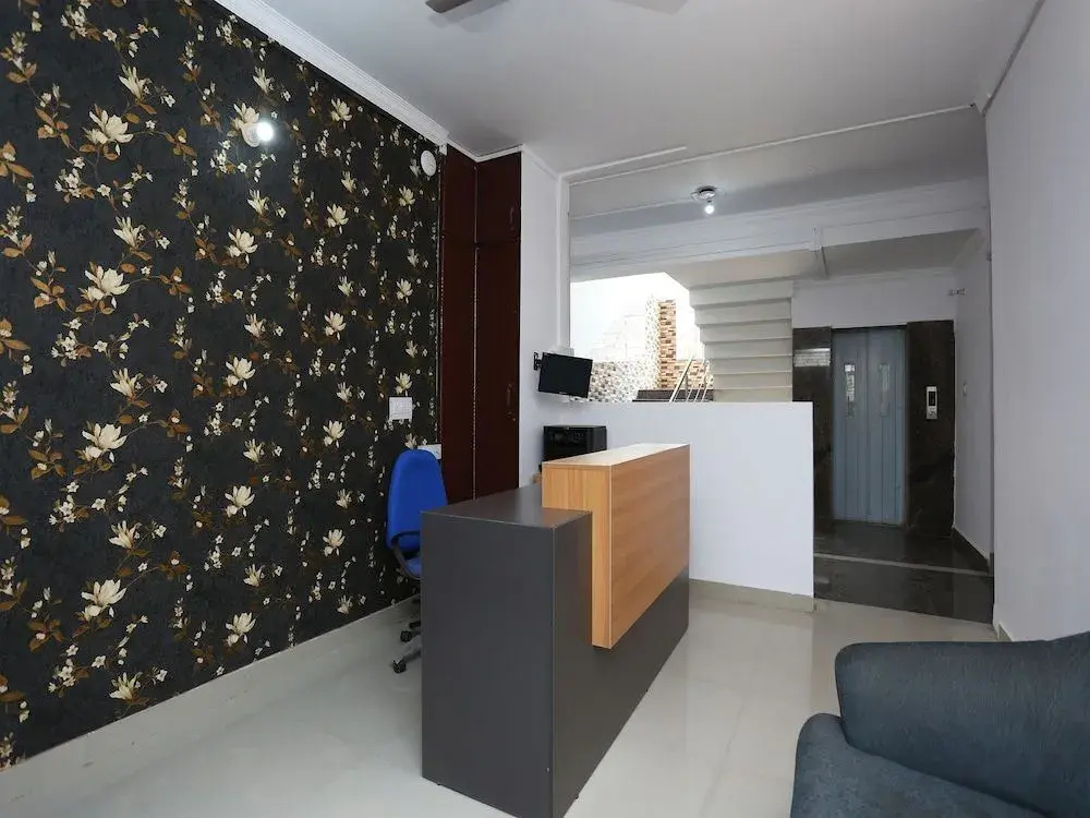 Polytechnic Chauraha By OYO Rooms