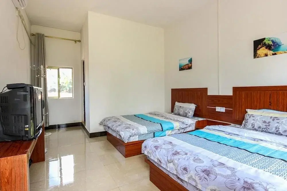 Weizhou Island Chujian Hostel