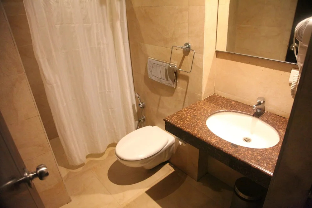 J Hotel