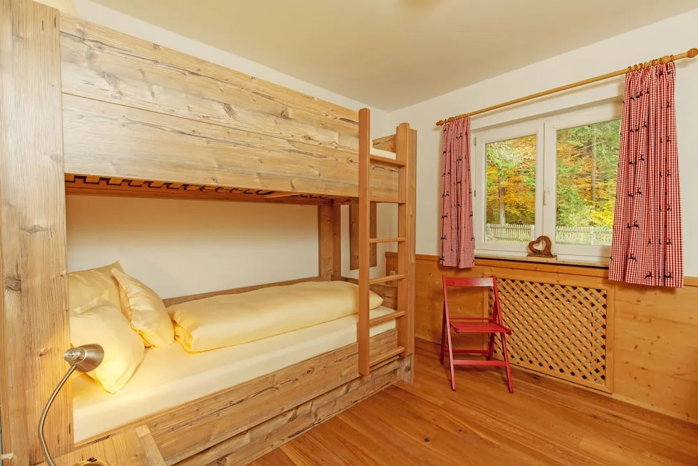 Luxus Ferienhaus Salzburg Chalet mit Pool, Sauna, Whirlpool, Kamin