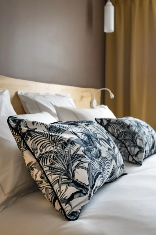 HOTEL LE 25
