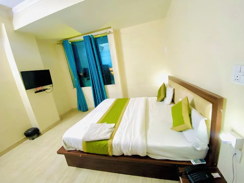 Hotel Mock Orange