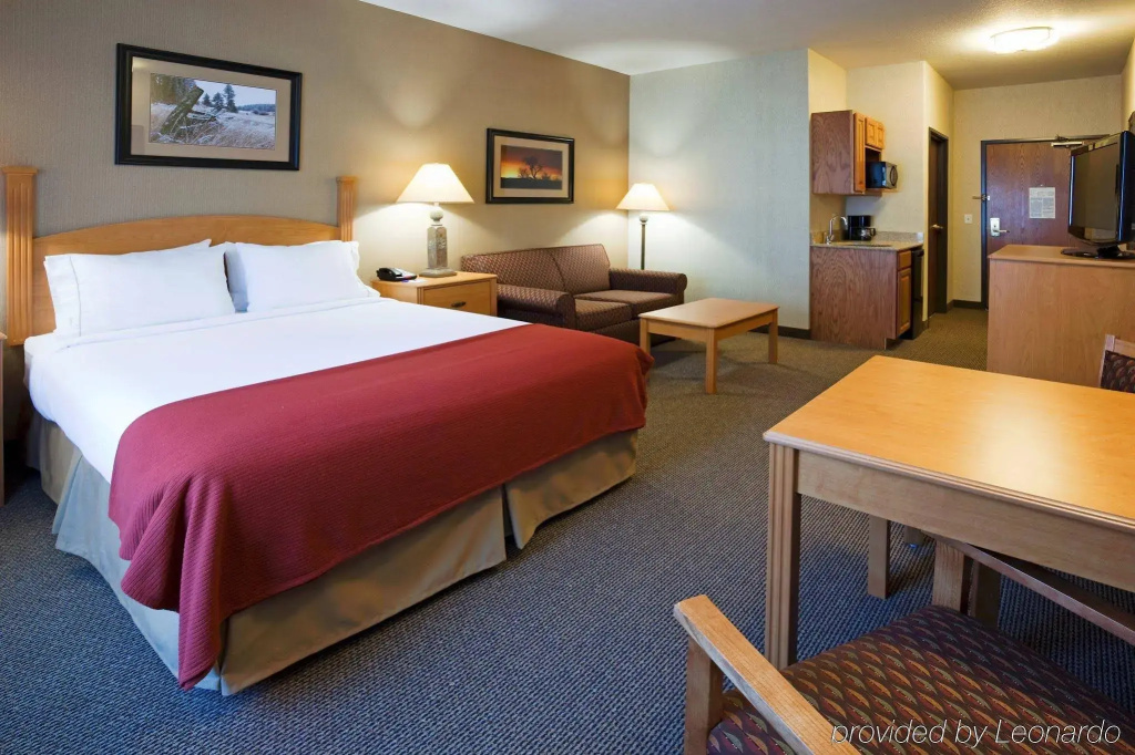 Holiday Inn Express Hotel & Suites Custer by IHG