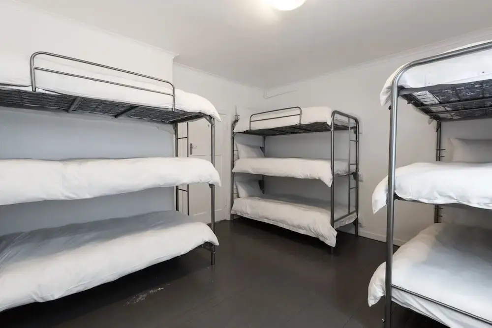DS Backpackers Hostel